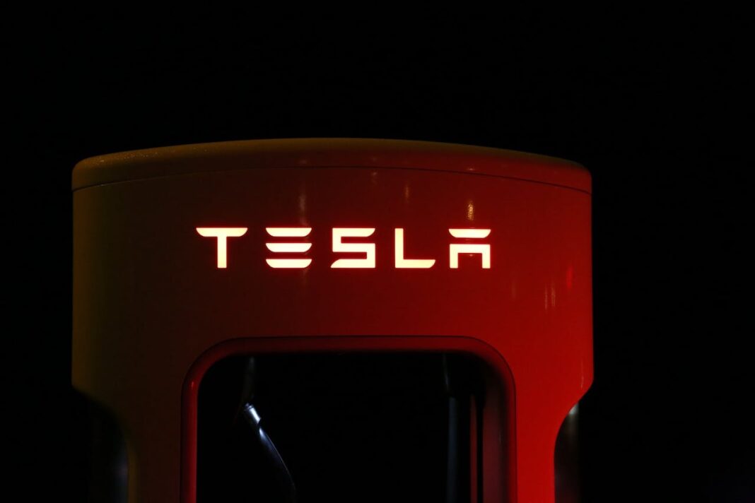 Tesla Cybertruck Revoluția Vehiculelor Electrice Pickup