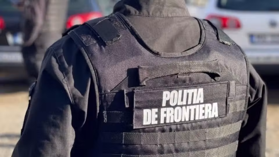 CONSTANȚA: Poliţiştii de frontieră au reținut un autoturism furat din Suedia în valoare de 70.000 de euro