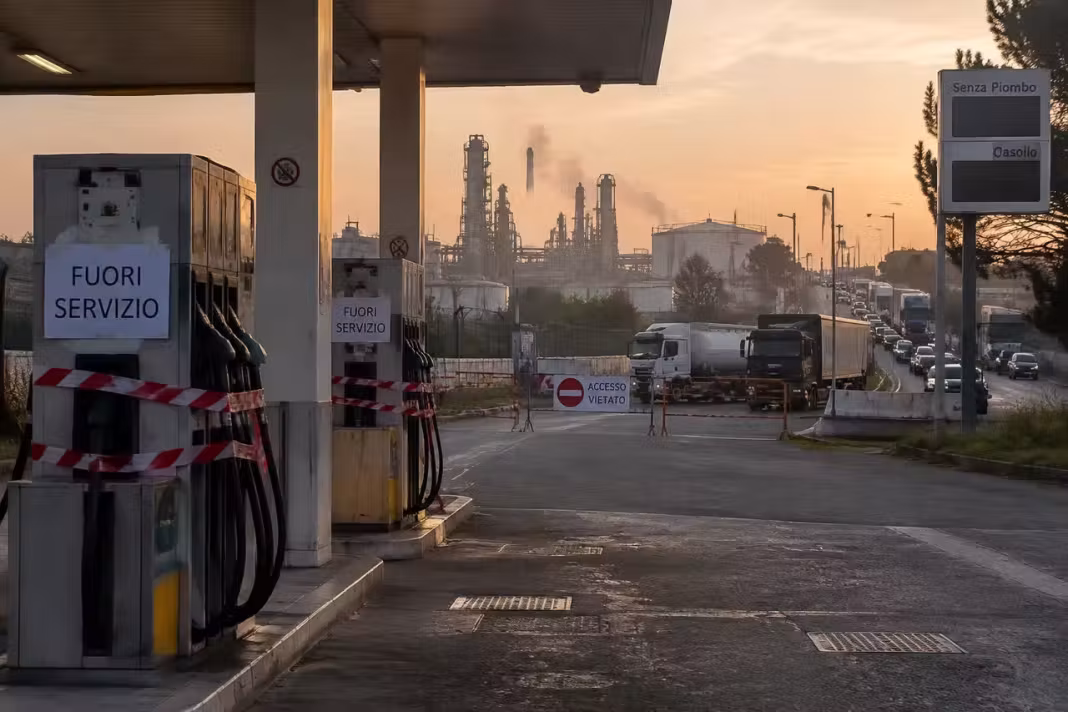 Criză de carburanți în sudul Italiei